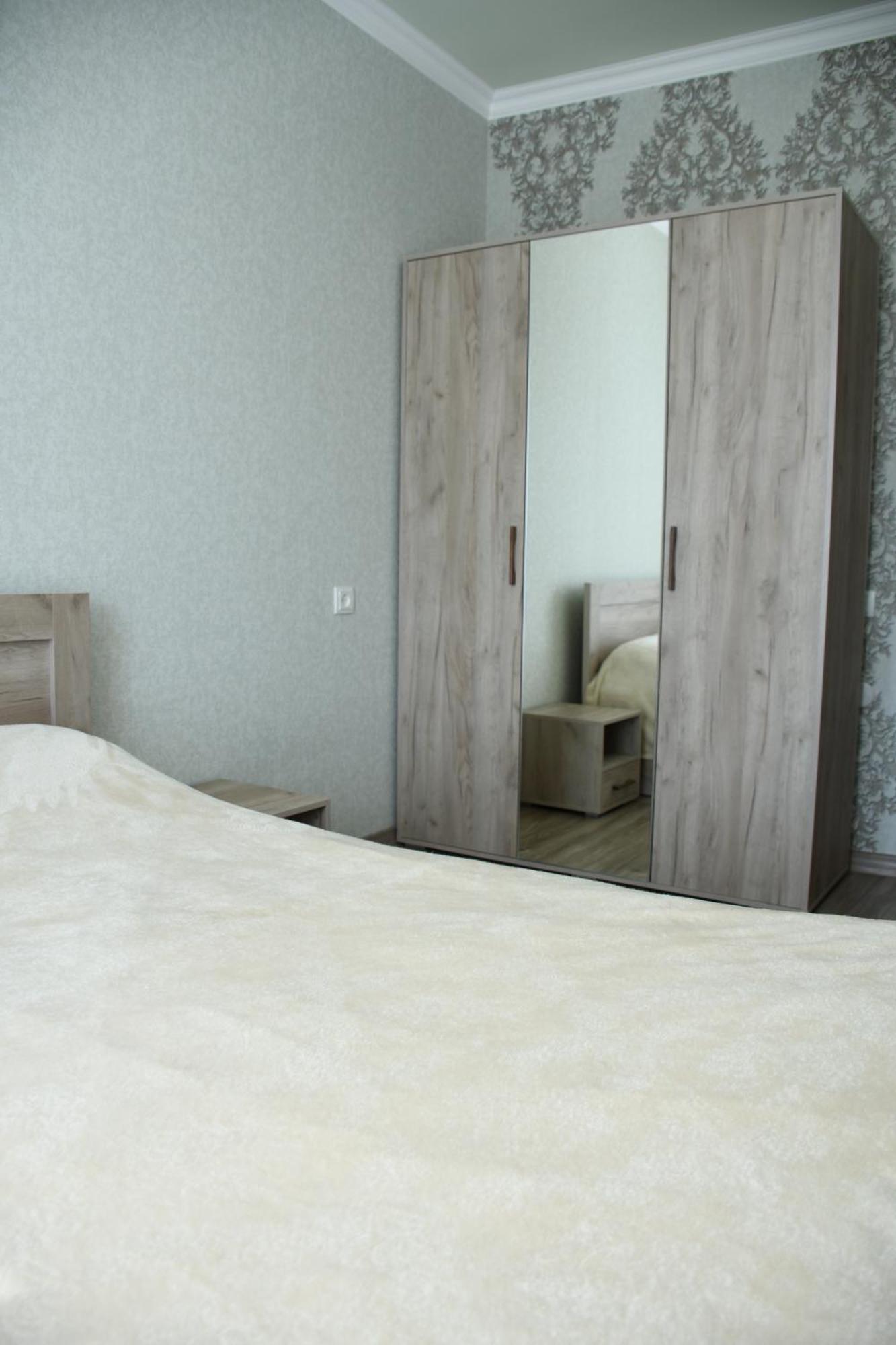 Armani Guest House Martuni Экстерьер фото